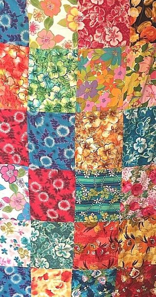 VINTAGE 1960 ' S HAWAIIAN LARGE COLORFUL BRIGHT FLOWER QUILT BEACH BLANKET VG, 3