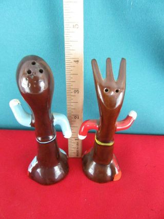 88.  Vintage Black Face Fork and Spoon Salt and Pepper Shakers Made in Japan 3