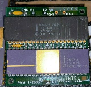 Intel C8086 - 2 Cpu & Purple/gold C8087 - 3 Ic 