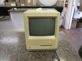 Vintage Apple Macintosh Se Model M5011 Personal Computer - No Video Out