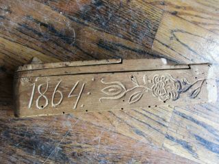 Antique 1864 Carved Wood Trick Puzzle Folk Art Snuff Box Coffin (t)