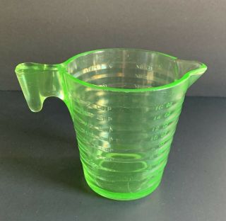 Vintage Vaseline Uranium Green Glass Measuring Cup Solid Handle