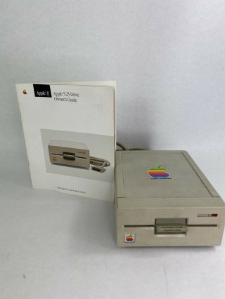 Apple Vintage 5.  25 " External Floppy Drive Model: A9m0107 W/ Owners Guide