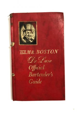 Old Mr.  Boston De Luxe Official Bartender’s Guide Hardcover Book 1961 (vintage)