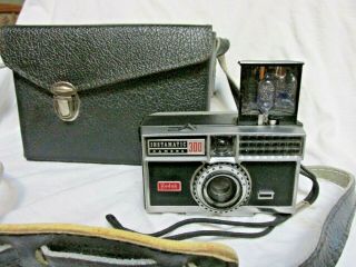 Vintage 1960s Kodak Instamatic 300 Camera W/ Bulb & Focal Case