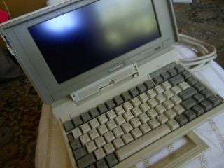 Vintage Toshiba Laptop T1200 Model Pa7048u W/ Cord