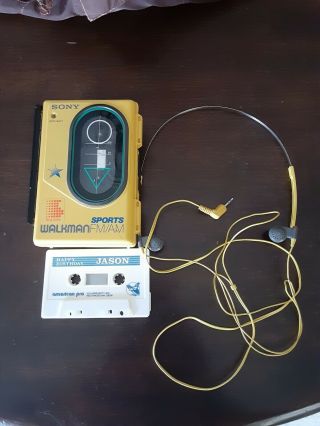 Vintage Sony Walkman Fm Am Radio Cassette Player Model F45