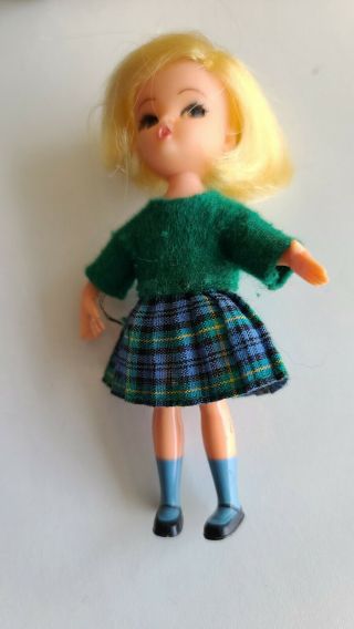 Vintage 1965 Hasbro Dolly Darlings - Susie Goes To School