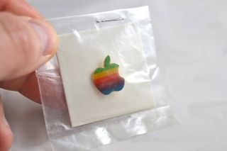 Vintage Apple Macintosh Computer Rainbow Logo Lapel Tie Pinback Pin Nos