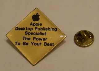 Apple Computer Desktop Publishing Vintage Pin Badge Mac Macintosh