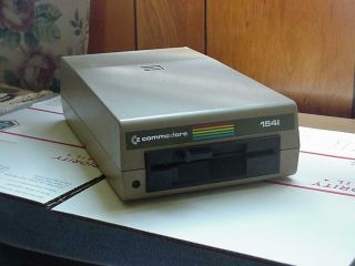 Commodore 1541 Floppy Drive - Not - Parts/repair