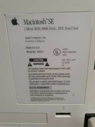 Apple Macintosh SE - 1MB RAM - 800K Drive - 20SC Hard Disk - M5011 Computer 2