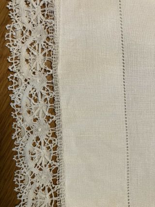 Vintage Pair Linen Pillowcases With Bobbin Lace 3
