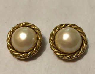 Vintage Estate Round Signed Carolee Pearl Gold Tone Earrings
