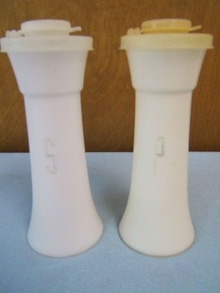 Vintage Tupperware White 6 " Hourglass Salt And Pepper Shakers With Flip Top Lids