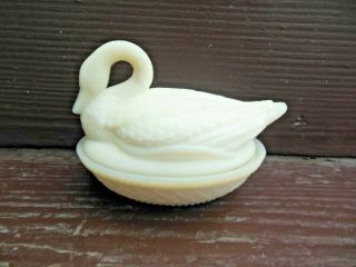 Vintage Imperial Custard Glass Swan On Nest Covered / Trinket Dish