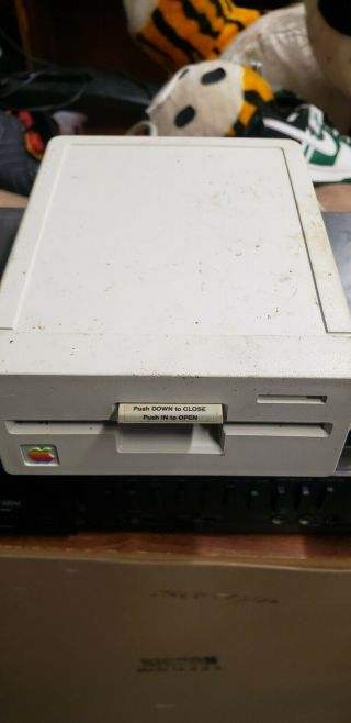Apple A9m0107 5.  25 " External Floppy Disk Drive