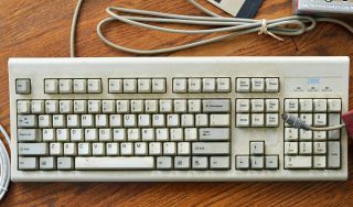 Ibm Pc Keyboard Kb - 8923 Serial Cable And Disks