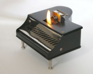 Vintage Figural Grand Piano Metal Table Lighter In