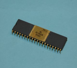 Vintage Gold Computer Ic Motorola 6800 Xc6800b Cpu Engineering Prototype 1975