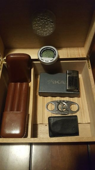 Humidor Spanish Cedar Plus Deluxe Accessories Xikar Hygrometer,  Xikar Lighter