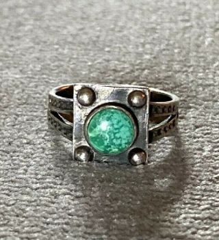 Vintage Sterling Silver Native American Turquoise Ring - Size 3.  5