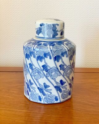 Vintage Chinese Tea Caddy Porcelain Blue White Pots Storage Jar 8.  5 Ins Tall