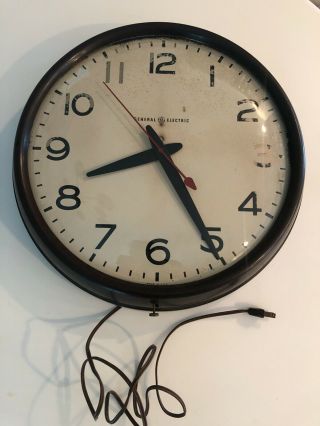 Vintage General Electric (ge) Wall Clock - Model 2915 - Bubble Glass