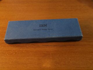 Commemorative IBM Enterprise Storage Server - Shark - pen 3