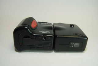 Vintage Nikon COOLPIX 950 2.  0MP Digital Camera 3