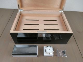 The Princeton Ebony 130 Cigar Humidor Case With Humidifier & Hygrometer