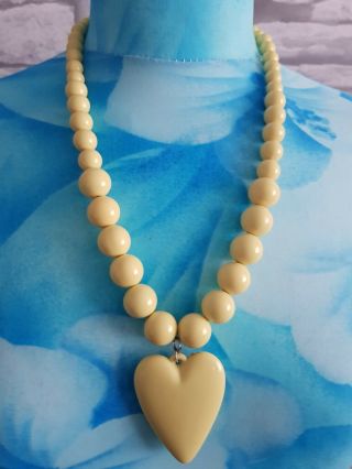 Vintage Retro Beaded Necklace Chunky Heart Pendant Yellow Plastic Beads