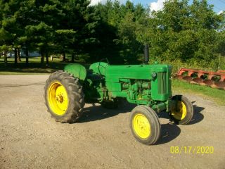 John Deere 420 W Antique Tractor 1085.  2 Hours Farmall Allis