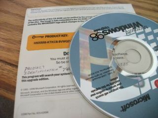 Microsoft Windows 98 Upgrade CD,  key for Windows 95 Vintage Disc Classic 2