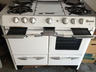 O ' Keefe and Merritt stove - fully restored.  4 burner,  Grillevator and oven. 3