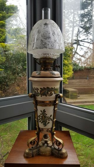 Victorian Royal Doulton Lambeth Carrara Oil Lamp Messengers Ceramic A1