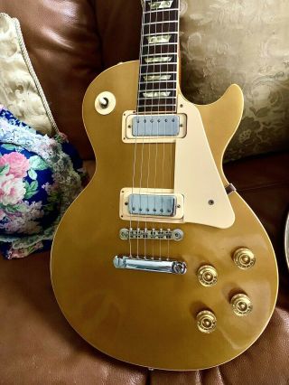 Gibson Vintage Les Paul Deluxe Goldtop 1973 & 1970 Les Paul Custom Both
