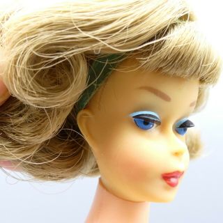 Barbie Vintage American Girl Pink Skin Side Part Ash blonde 1070 de 1966 3