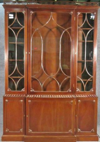 Kittinger Colonial Williamsburg Chippendale Mahogany Breakfront Bookcase Cw - 38