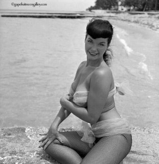 Bettie Page 1954 Camera Negative Bunny Yeager Estate Nude Unpublished