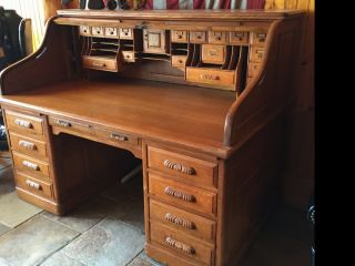 Antique Quarter Sawn Oak S Roll Top Desk With Matching Oak And Leather Chair