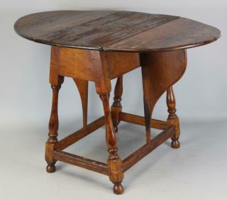 Rare William & Mary 18th C Ct Butterfly Table With Top Stretcher Base