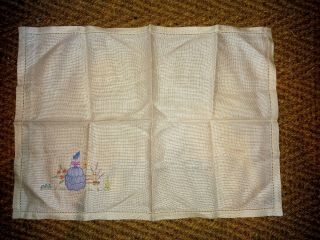 Vintage White 1940s hand embroidered tray cloth 19 