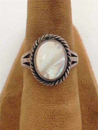 Vintage Ornate Sterling Silver With Mother Of Pearl Ring - Size 8