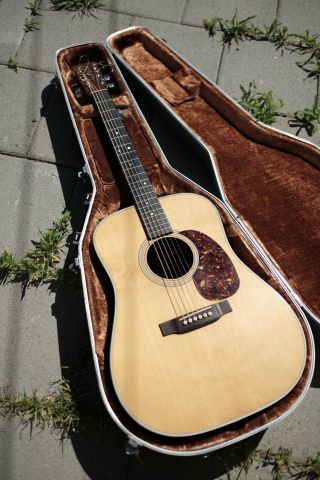 Vintage C.  F.  Martin 1984 D28 Dreadnought Acoustic Guitar W/original Hard Case