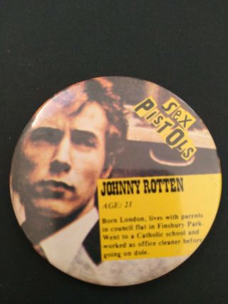 Sex Pistols 1970’s Punk Badge Johnny Rotten 5.  5cm Badge Vintage
