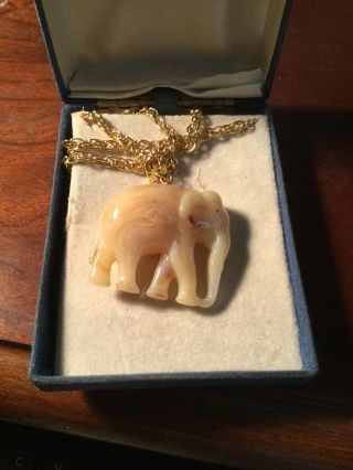 Elephant Necklace With Chain Vintage Looks Like Jade See Photos