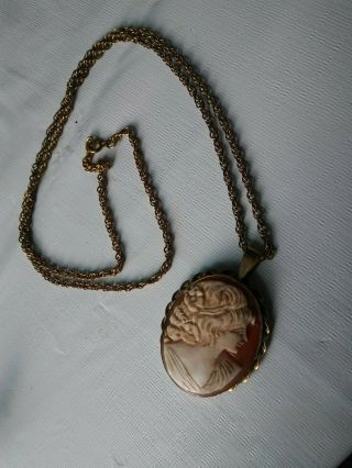 Vintage Van Dell 12k Gold Filled Cameo Locket And G.  F.  Chain Necklace