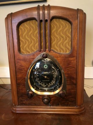 Antique Zenith Tube Radio Model 9 - S - 232 Tombstone Wood Case " The Waltons "
