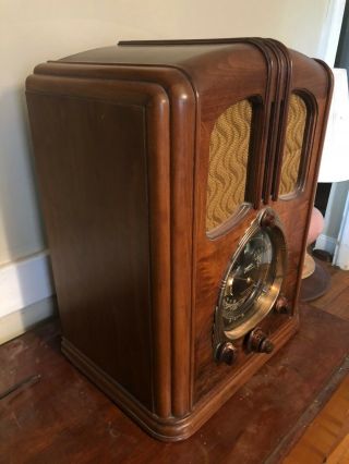 Antique Zenith Tube Radio Model 9 - S - 232 Tombstone Wood Case 
